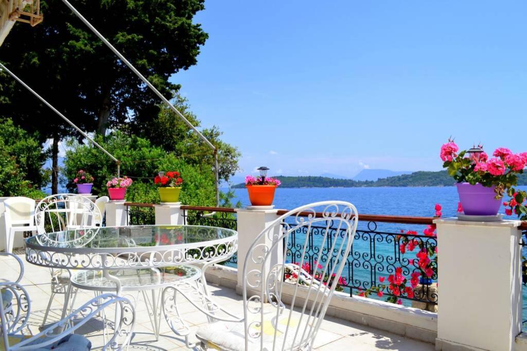 Villa Violeta Lefkada Nydri ภายนอก รูปภาพ